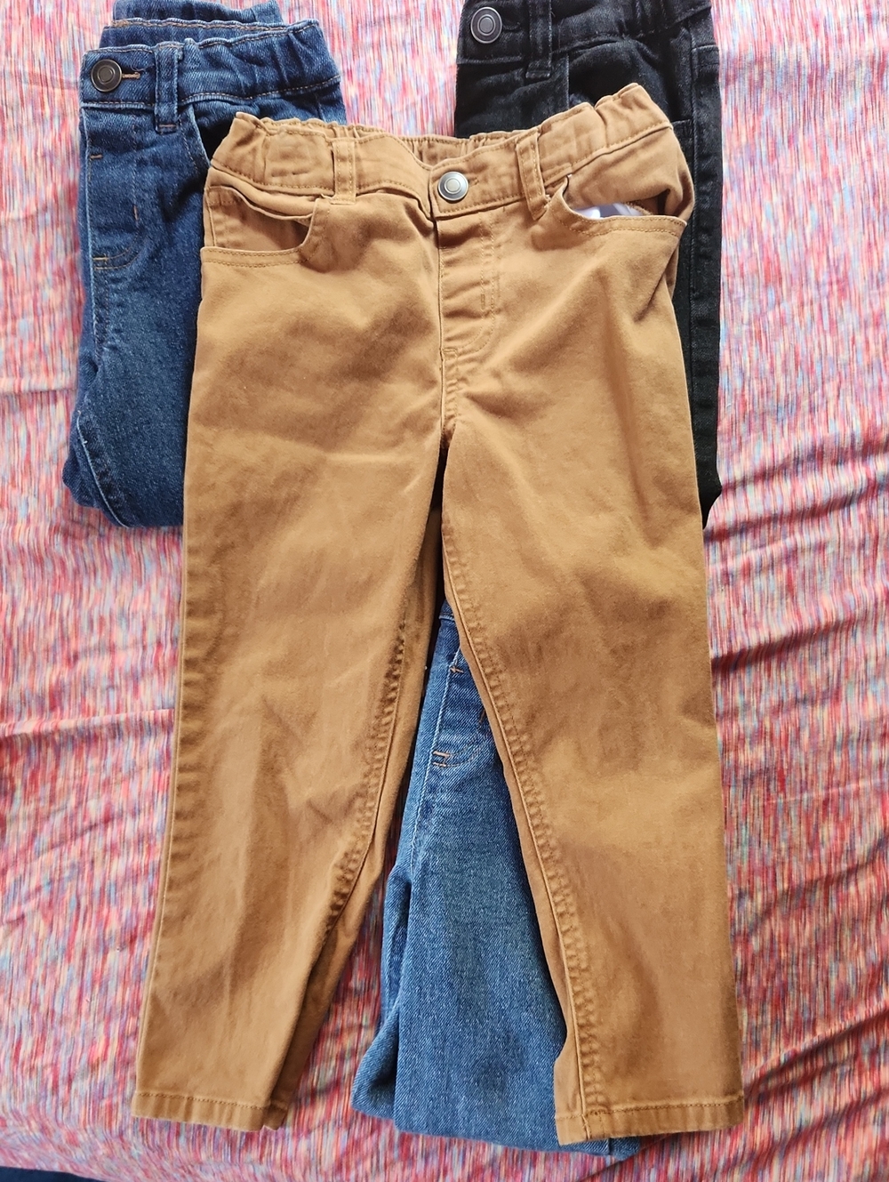 Kids Boys Elastic-Waist 4Pack - Blue Denim, Tan, Black Jeans 4T - Picture 4 of 10